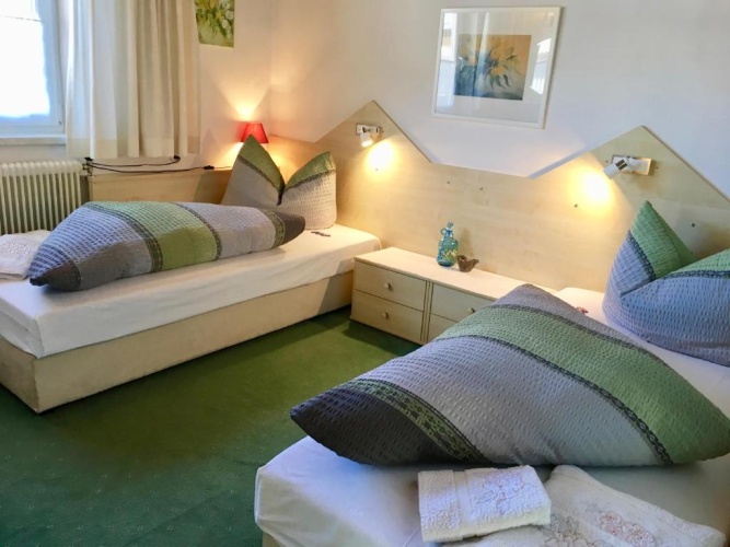 2 Bedrooms Apartment