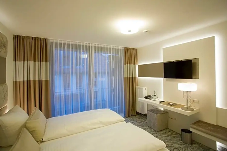 Business Double room with balcony and with view