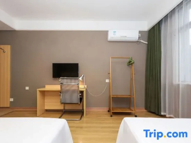 Quadruple Suite