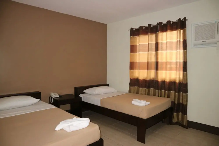 Gateway 21 Hotel and Dormitel