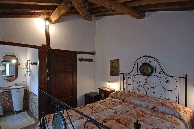 Rustico Sara