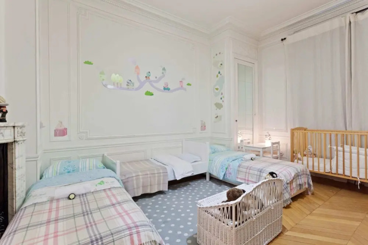 Beautiful Lavish Apartment for 6 in Paris VII by Guestready - Image 9