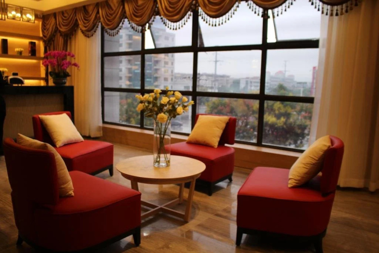 Huashan International Hotel