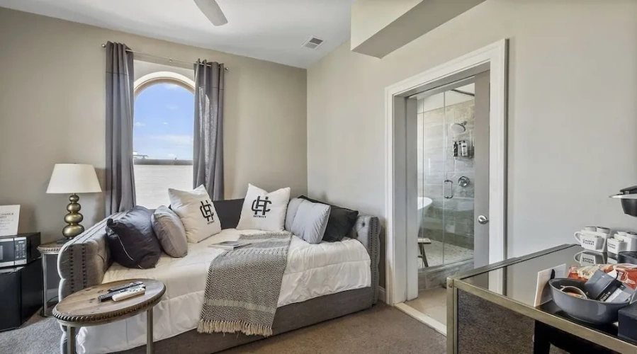 Classic Double room with city view
