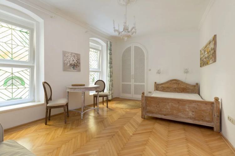 Vintage Style Apartment