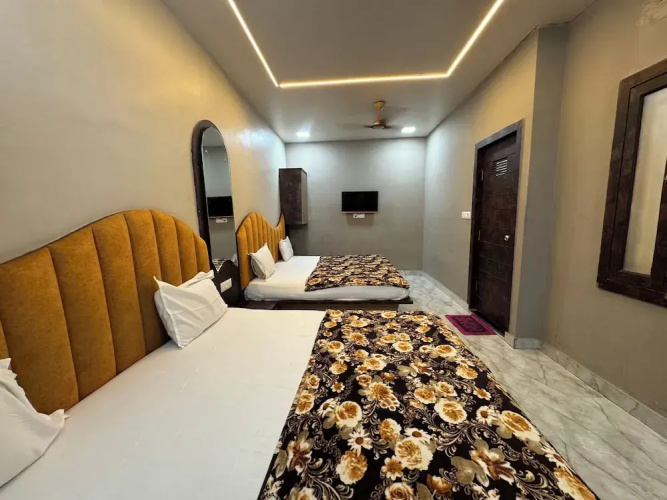 Hotel Guruvayur Dham Mathura