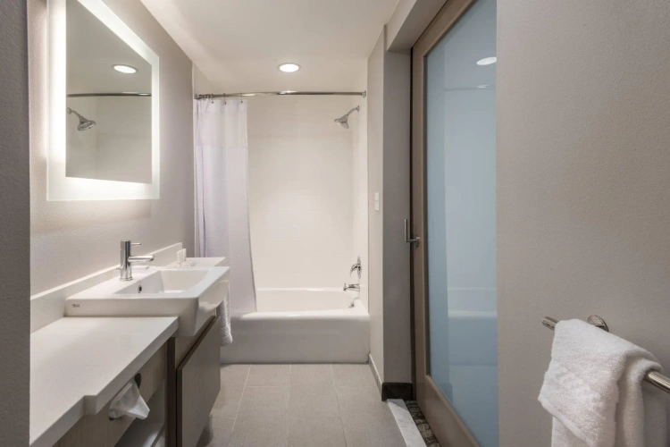 Quadruple Suite