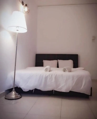 4 Bedrooms Apartment
