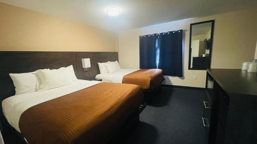 Falls Lodge and Suites