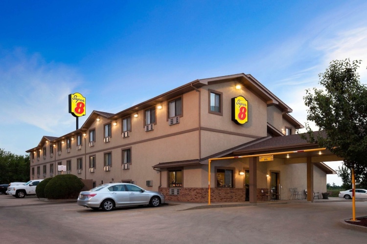 Super 8 Macon - Macon, MO