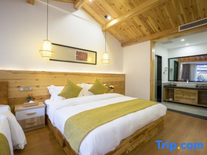 Standard Double room with courtyard view