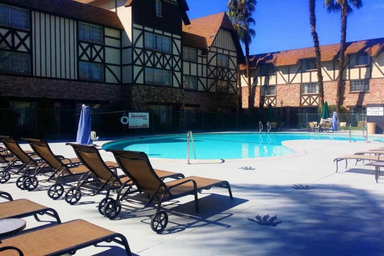 Anaheim Majestic Garden Hotel photo 17