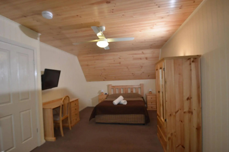 Black Gold Motel