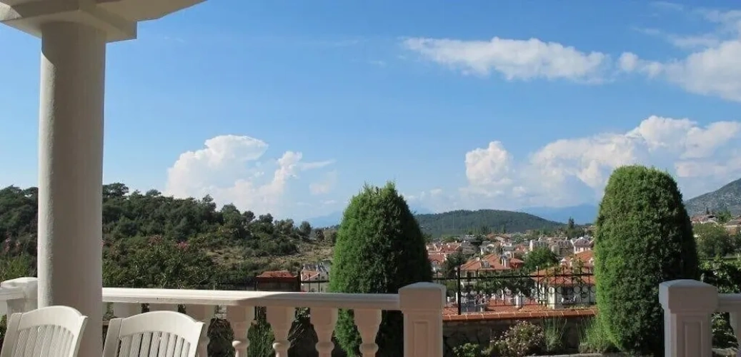 2 Bedrooms Villa