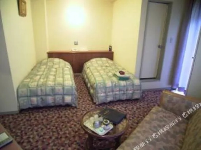 Petit Hotel Yubara Resort