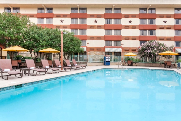 Wyndham Garden Austin photo 10