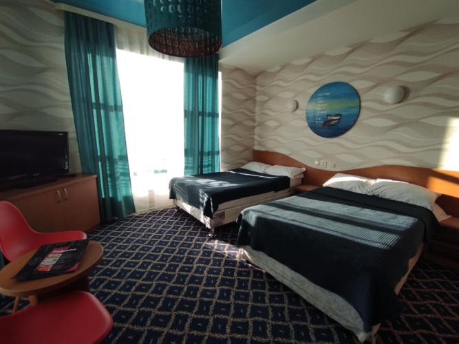Standard Twin room with sea view