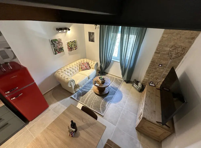 Apartment With Cozy Bedroom