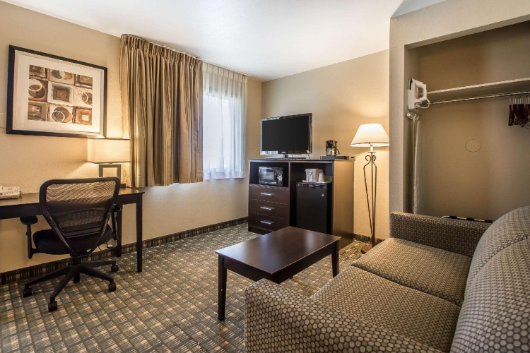Quadruple Suite