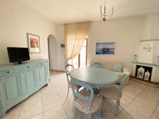 2 Bedrooms Cottage