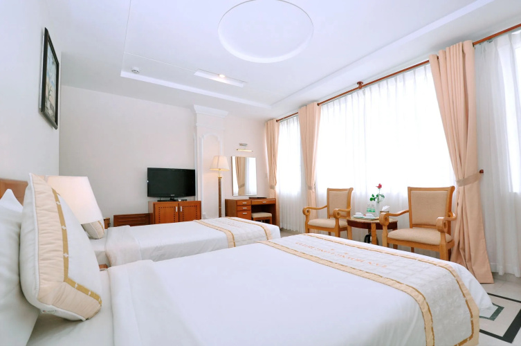 Tan Hoang Long Hotel