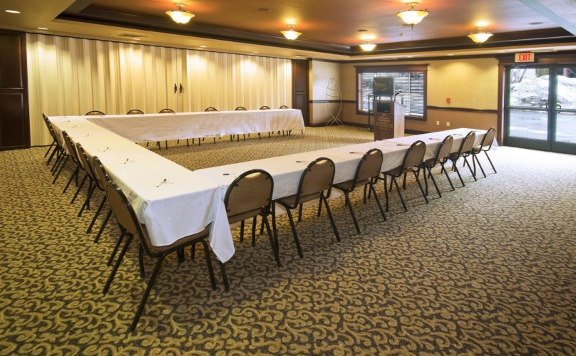The Evergreen Hotel photo 19
