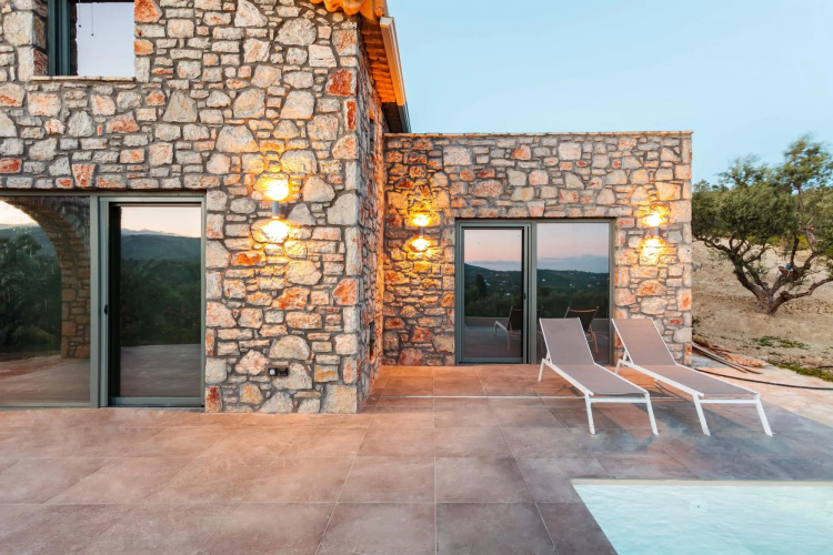Gerakada Luxury-Horizon Villa with Private Pool