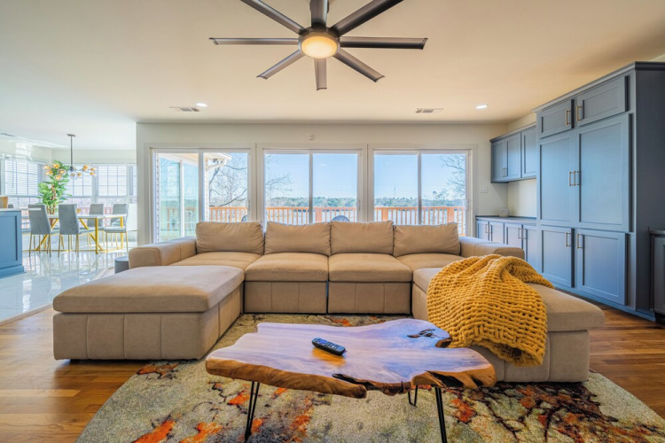 Private Dock & Hot Tub: Lakefront Eufaula Escape