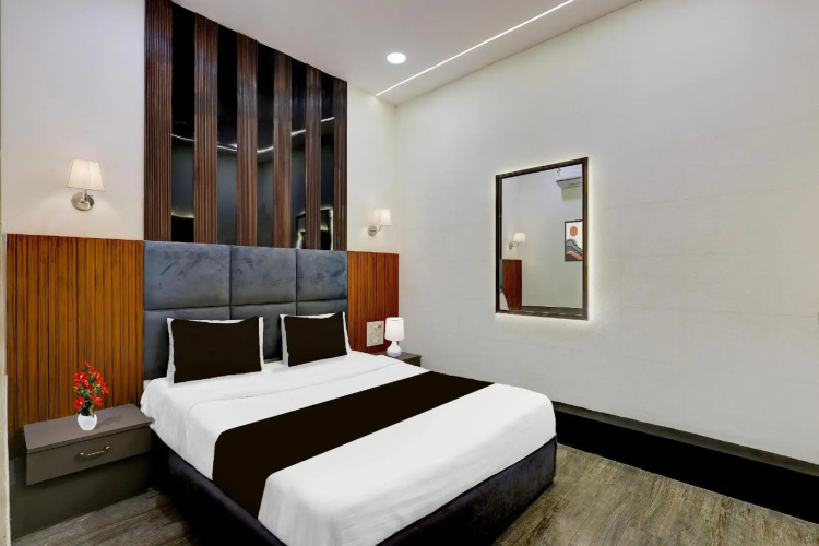 Flagship 80673D Hotel The Superior