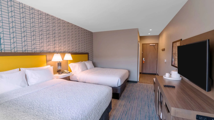 Hampton Inn Riverside Downtown