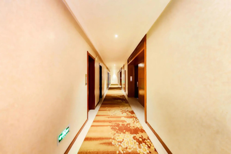 Dali Junbo Haiyue Seaview Hotel