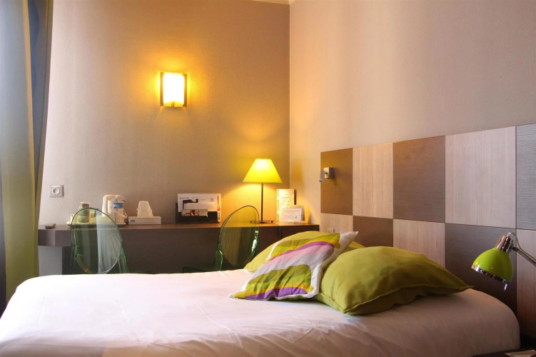 Hotel Kyriad Vichy Spa Cinq Mondes
