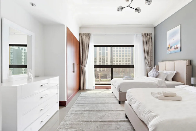StoneTree - Golden Mile 5 2BR - Beach Access