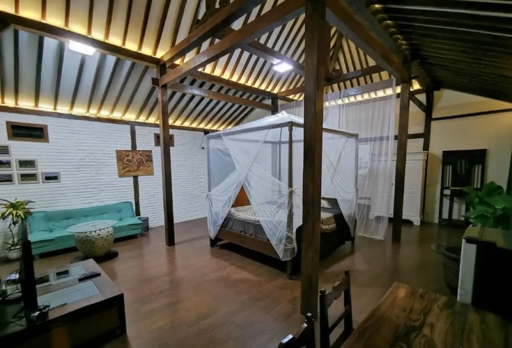 Standard Family room