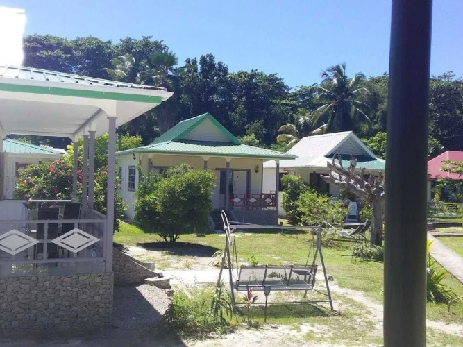 Agnes Cottage - Emerald