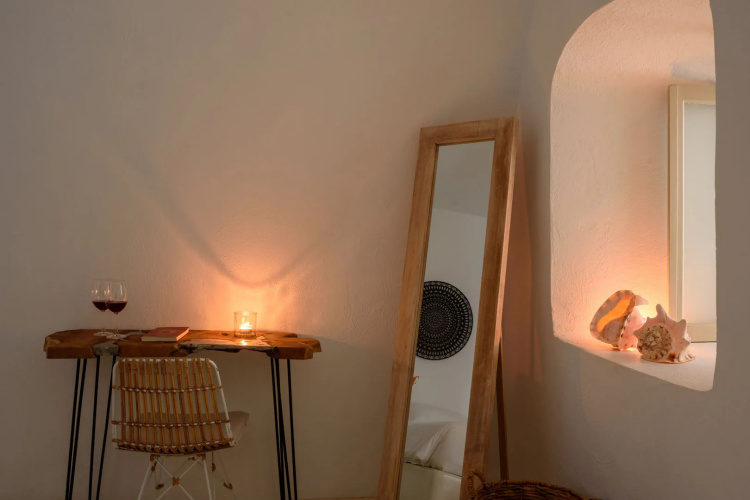 Santorini Suite Home