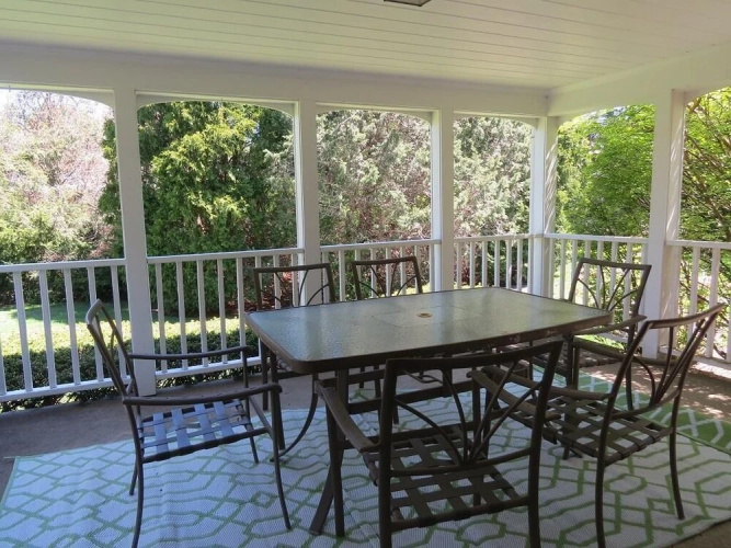 262 Chippingstone - Three Bedroom House