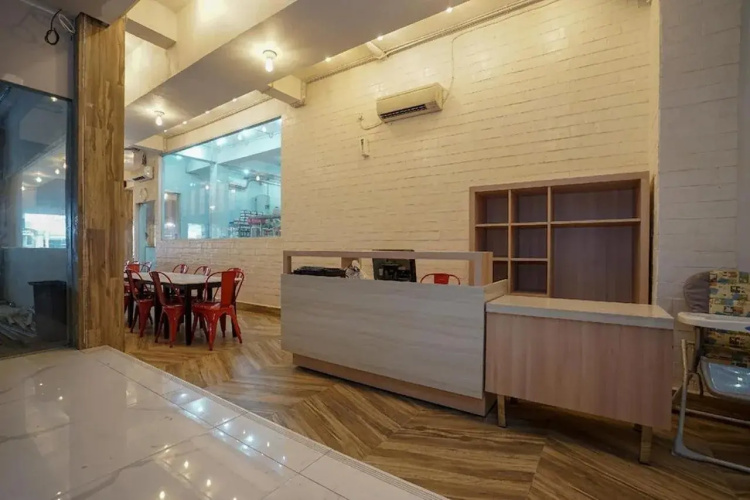 Residence 8 By Zuzu