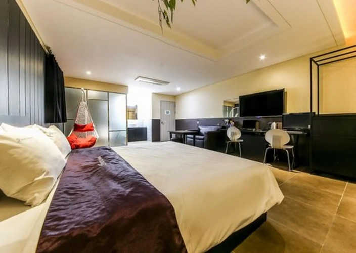Single Suite with balcony