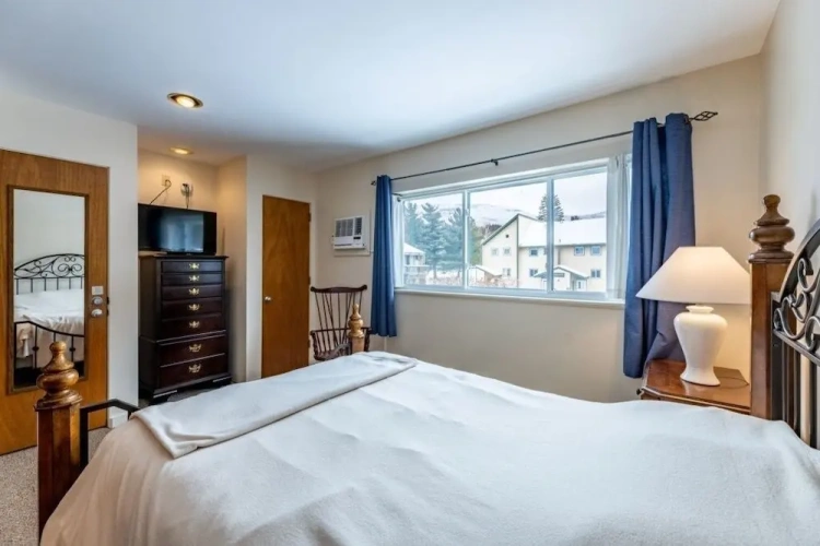 4 Bedrooms Standard room