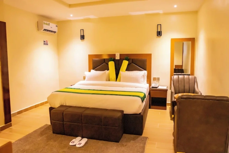 Standard Single room with balcony and with city view