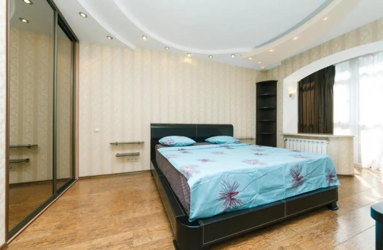 HouseHome