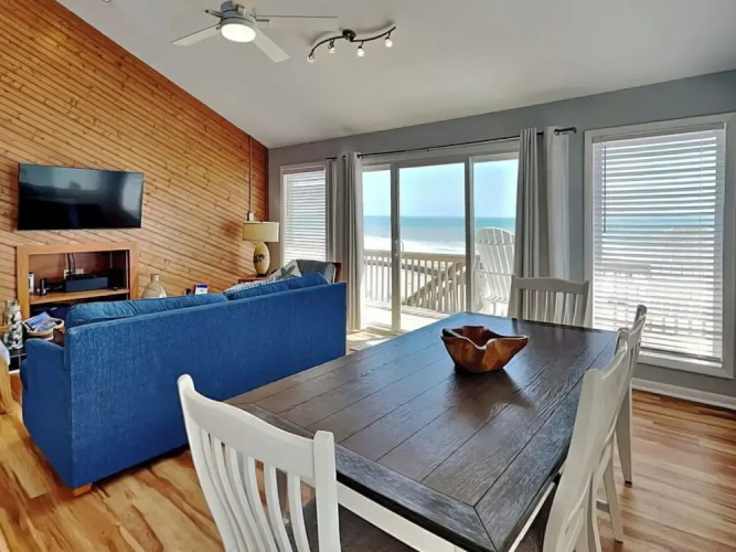 Hicks by Topsail Realty