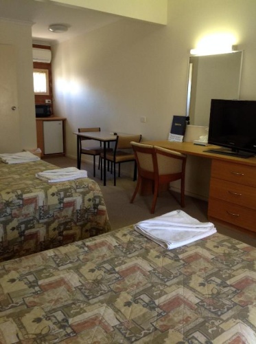 Standard Triple room