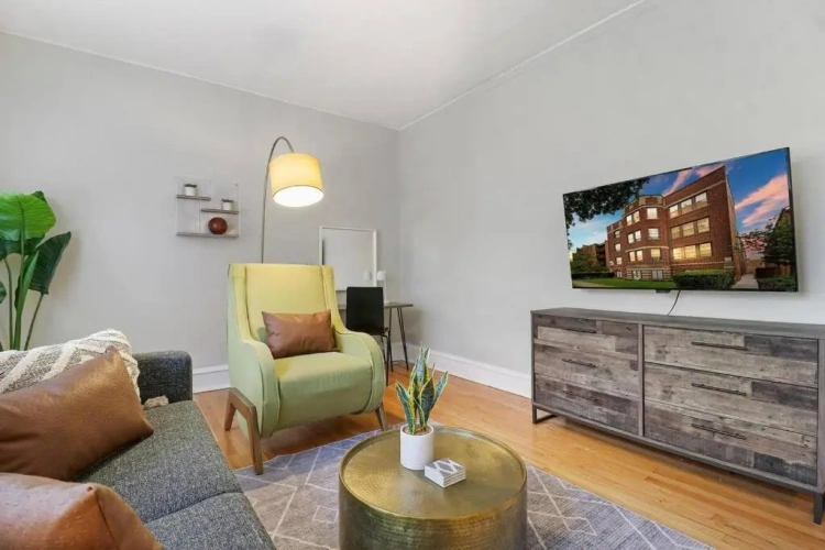1 Bedroom Apartment
