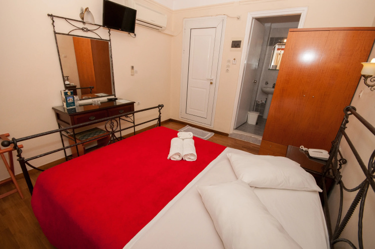 Cecil Hotel