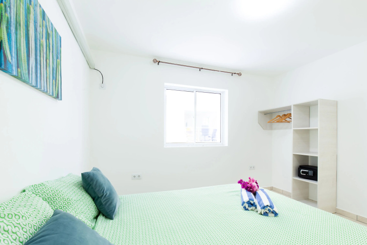 ☆ Charming, Convenient & Spacious 2BR Jan Thiel Apt ☆