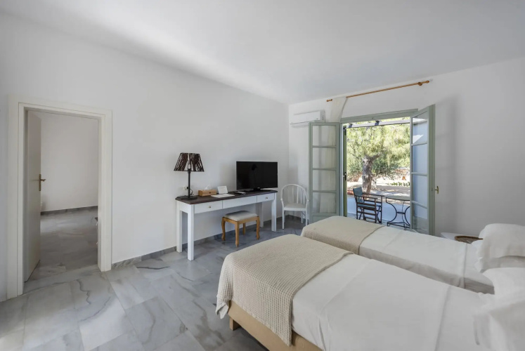 Parosland Hotel