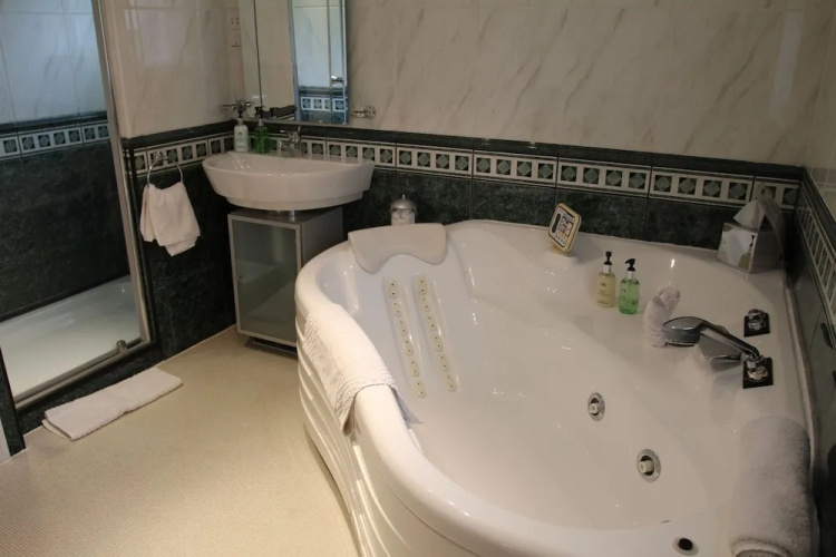 Salty Monk Hotel