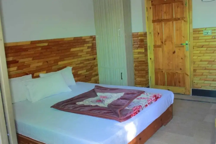 Home Land Resort